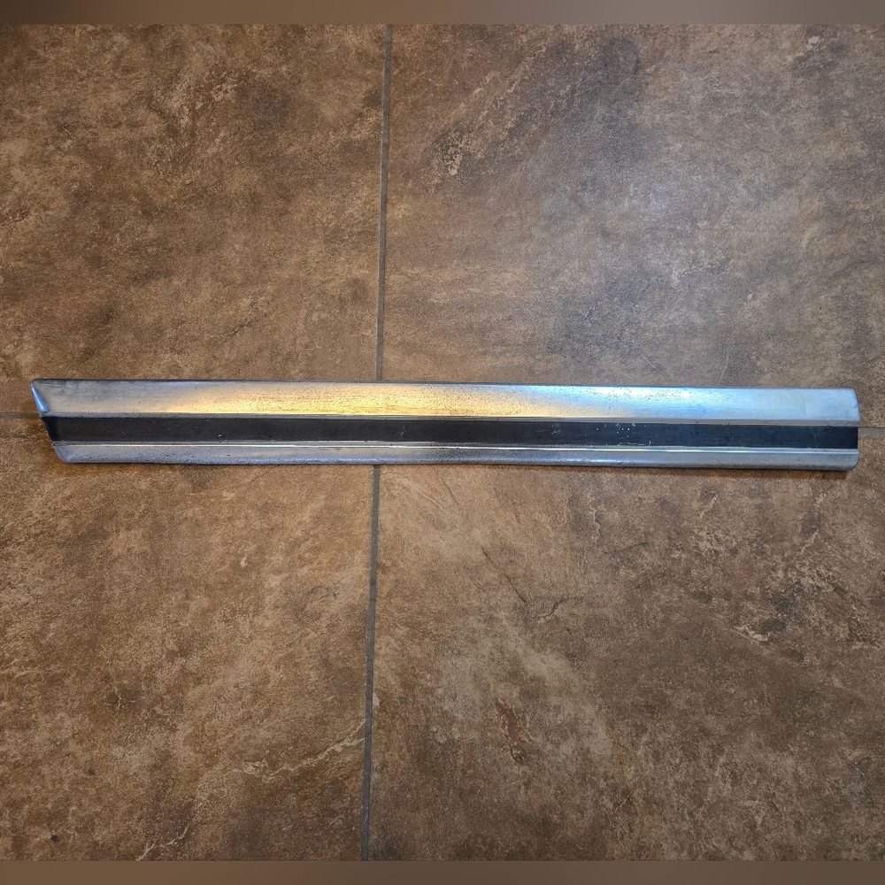 1976 | INTERNATIONAL | Scout Passenger Trim LQP Moulding